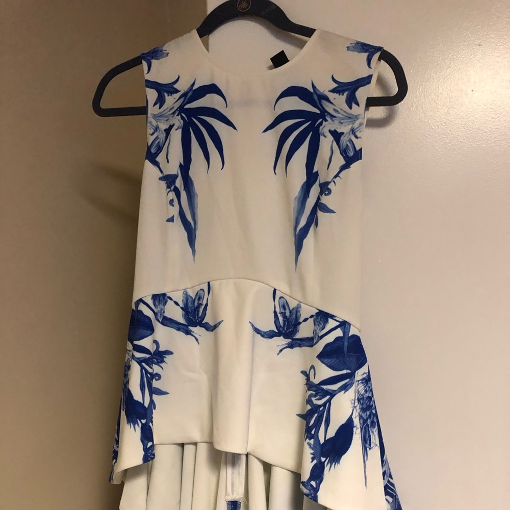 Beautiful hi-lo top
